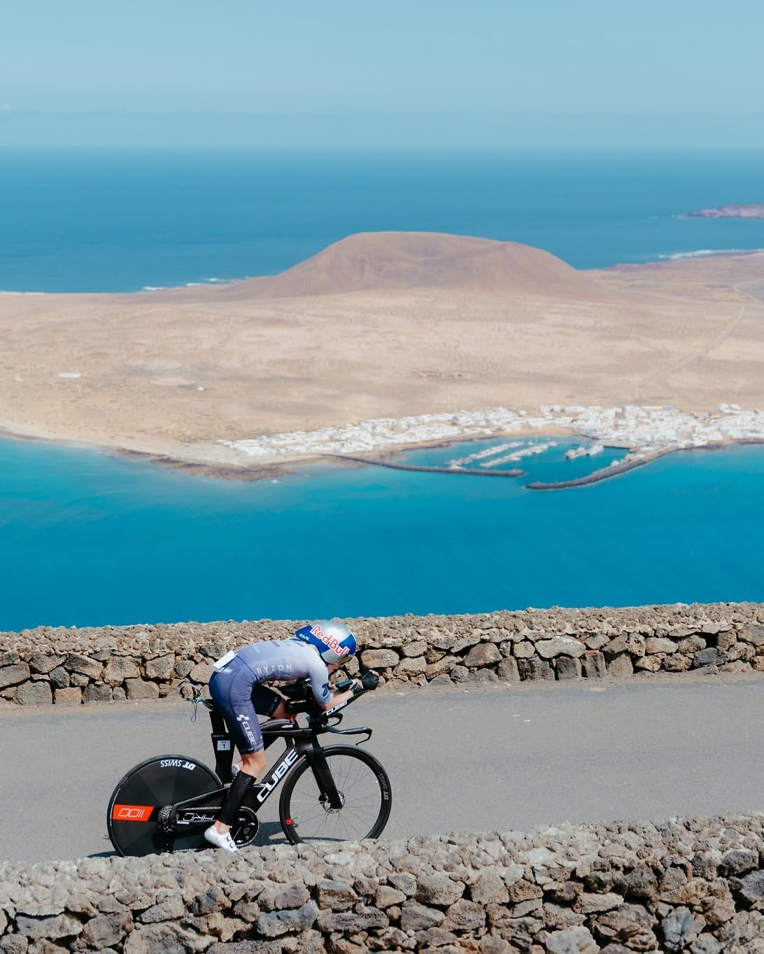No views quite like Lanzarote 😍

Congratulations to all our athletes who raced 