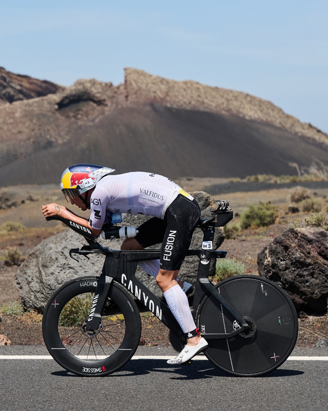 A record breaking day at #IMLanzarote 🌋🔥⁣
⁣
Lucy Charles-Barclay claimed her t