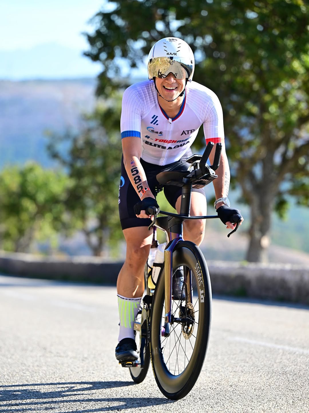恭喜隊員順利征服 Ironman 70.3 尼斯單車賽道！🚴‍♂️🇫🇷🔥 講到 Nice 70.3，大家第一時間諗到蔚藍海岸，但踩過嘅人都知道呢條 90